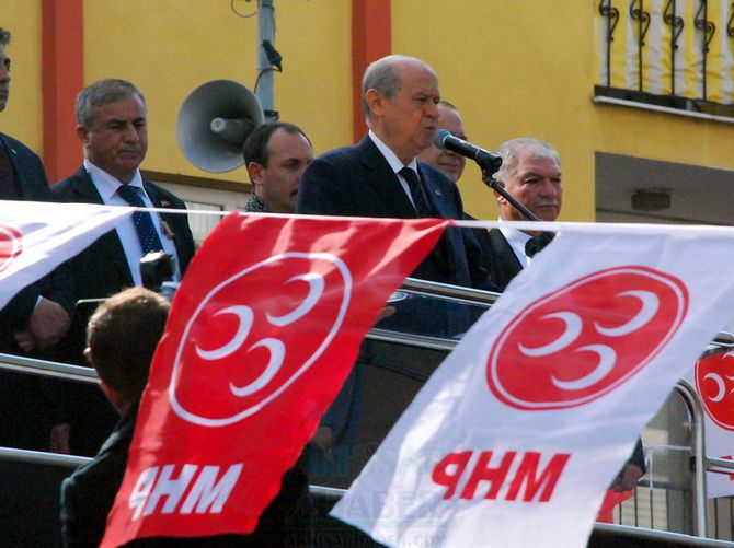 MHP LİDERi DEVLET BAHÇELİ AKHİSARLILAR İLE BULUŞTU